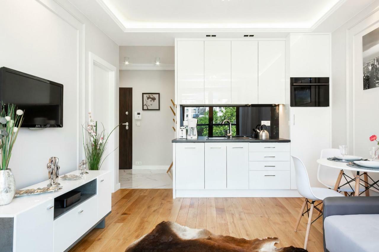 Apartments Warsaw Grzybowska by Renters Zewnętrze zdjęcie